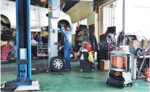 オリオン機械 ジェットヒーター 整備場での使用例