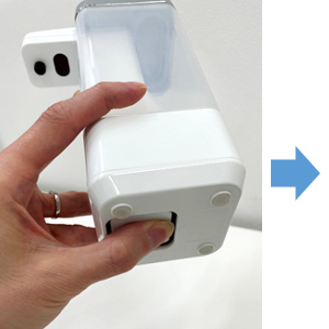 ELPA オートディスペンサー ワンタッチ電池ボックス①