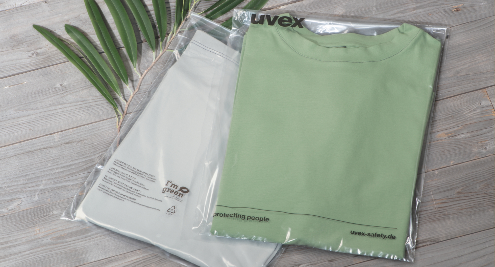 UVEX Tシャツ