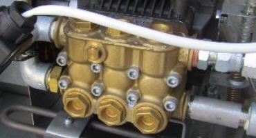 スーパー工業高圧洗浄機新発売　画像1-3