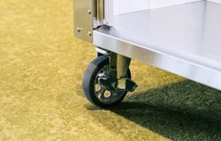 まるで人間冷蔵庫　パーソナルクーリングボックス　ど冷えもんBox																					